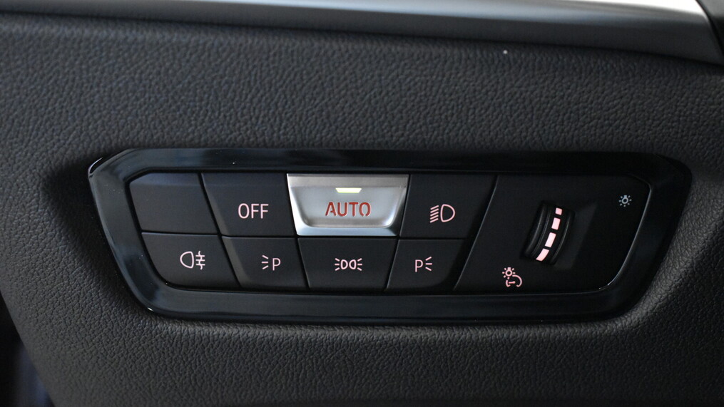 BMW Serii 3, 320