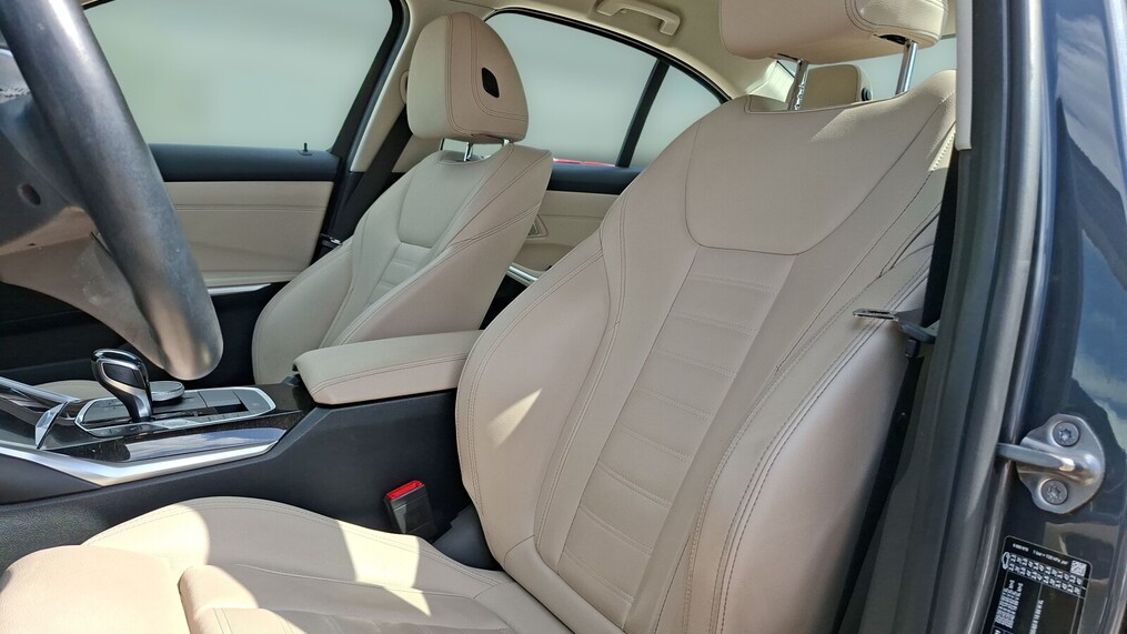 BMW Serii 3, 320