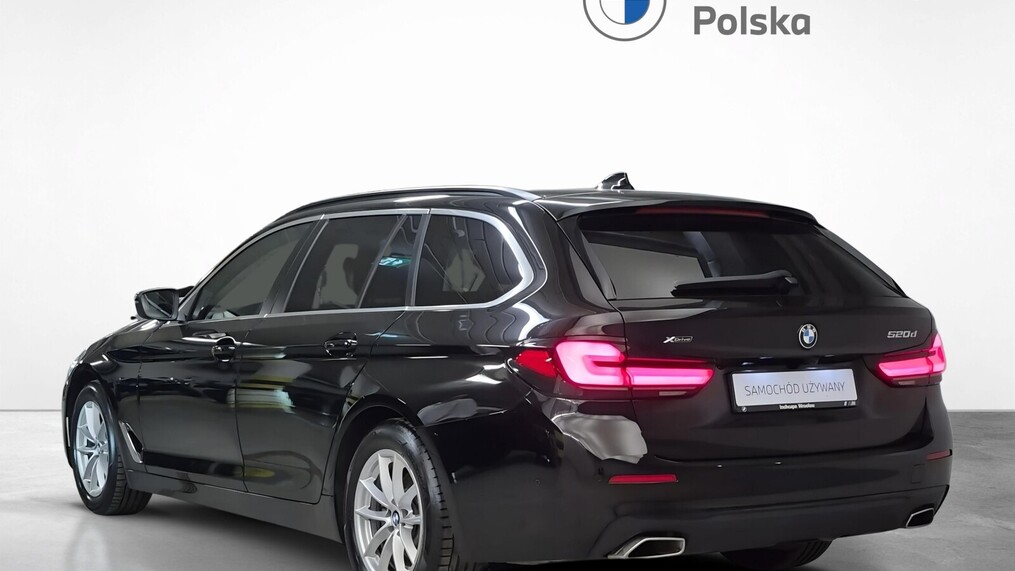 BMW Serii 5, 520