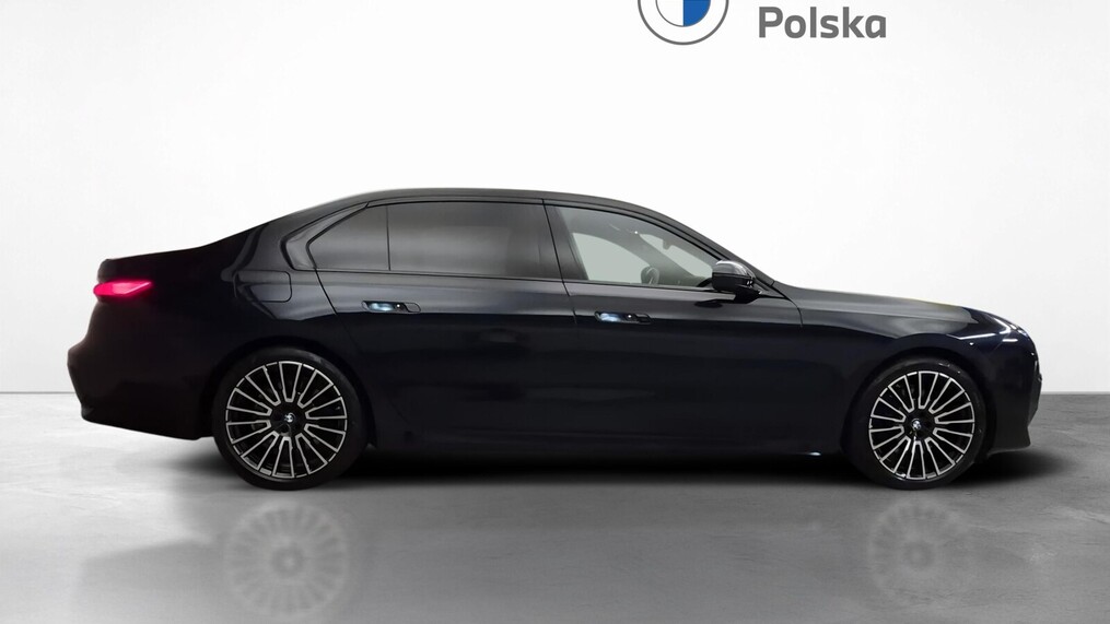 BMW Serii 7, 740