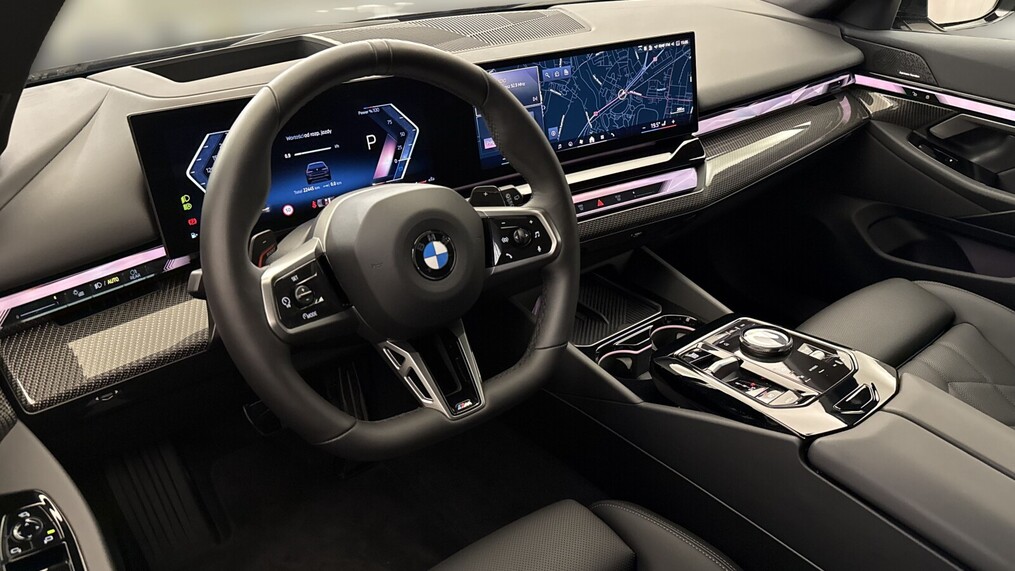BMW Serii 5, 520