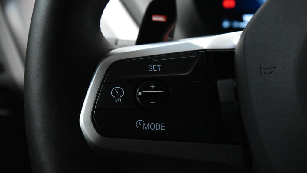 BMW Serii 2, 235