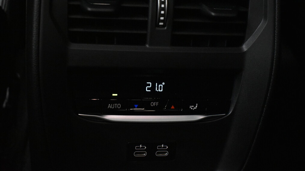 BMW Serii 3, 320