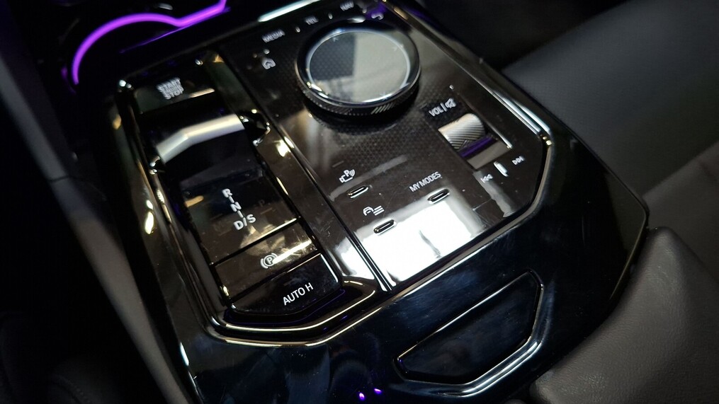 BMW Serii 5, 520