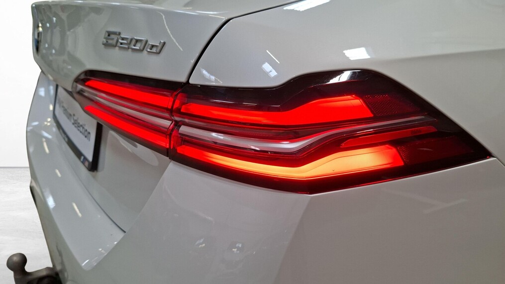 BMW Serii 5, 520