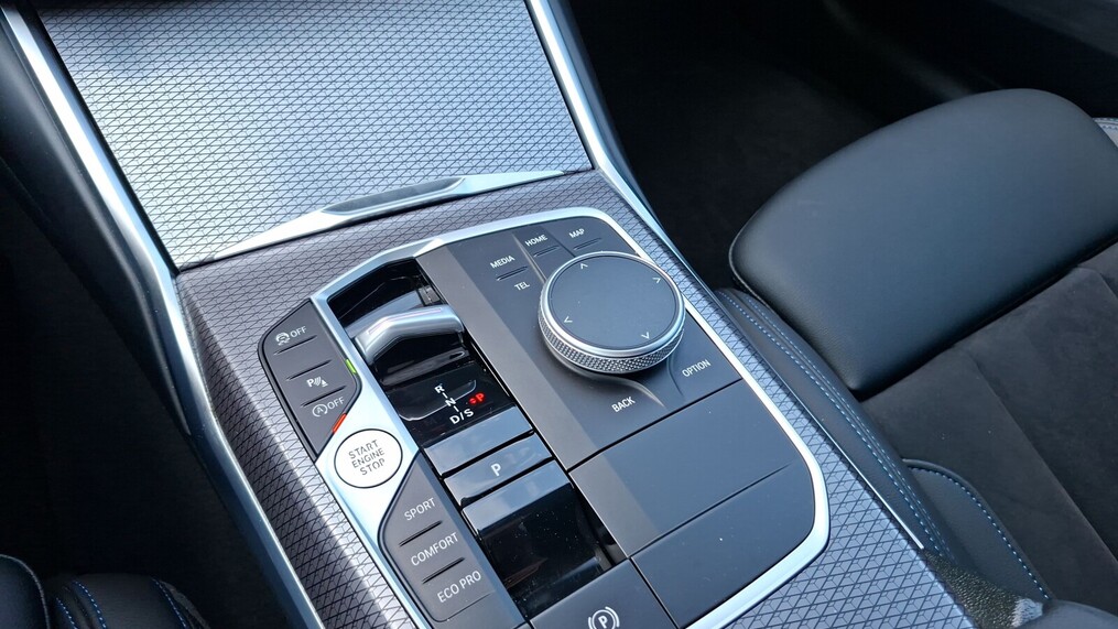 BMW Serii 3, 318