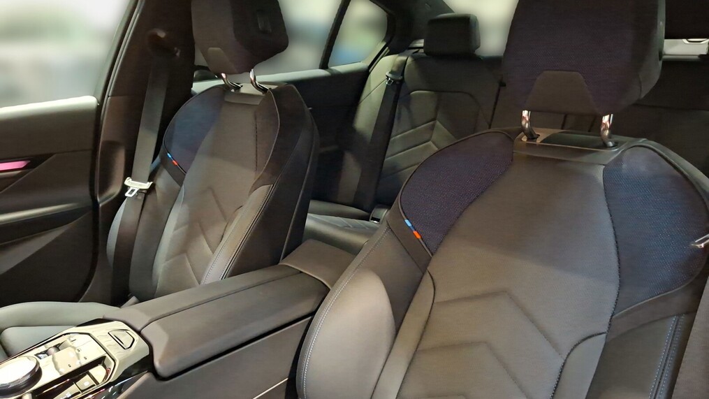 BMW Serii 5, 520