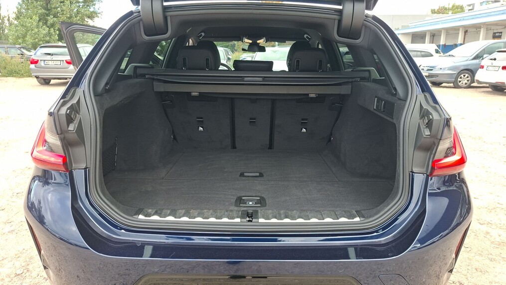 BMW Serii 3, 320