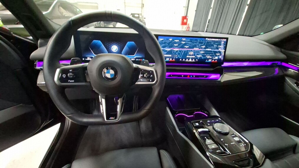 BMW Serii 5, 520