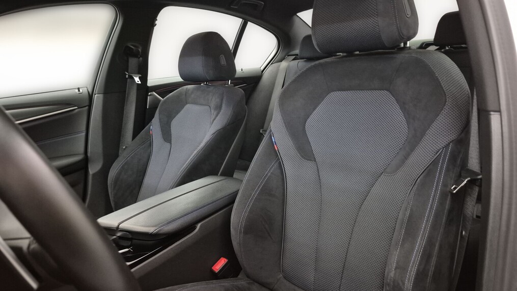 BMW Serii 5, 520