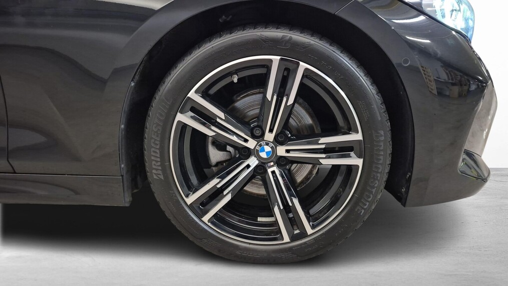 BMW Serii 3, 320