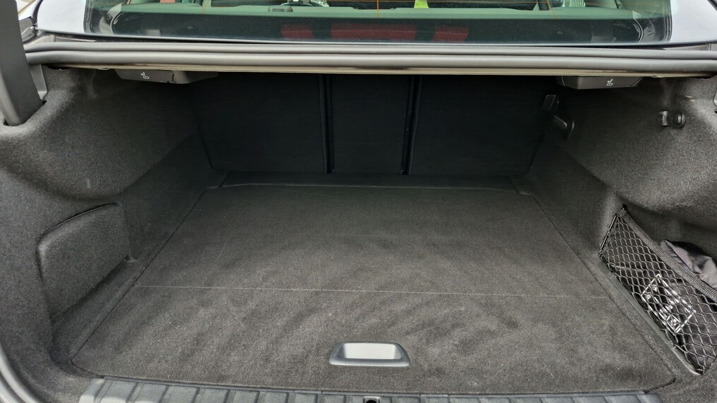 BMW Serii 2, 218