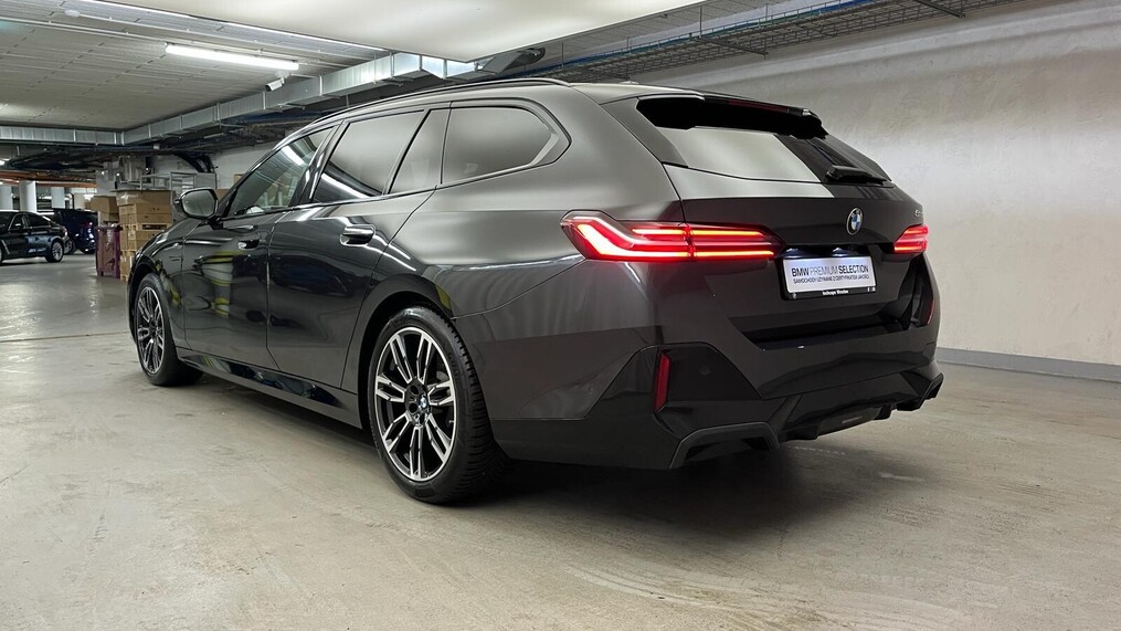 BMW Serii 5, 520