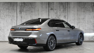 BMW Serii 7, 740