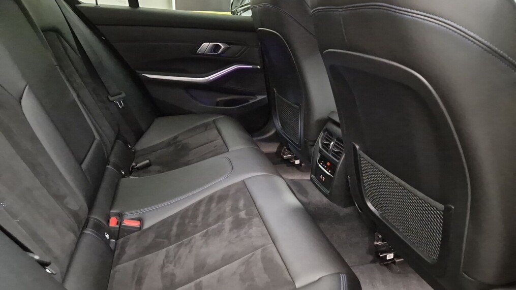 BMW Serii 3, 320