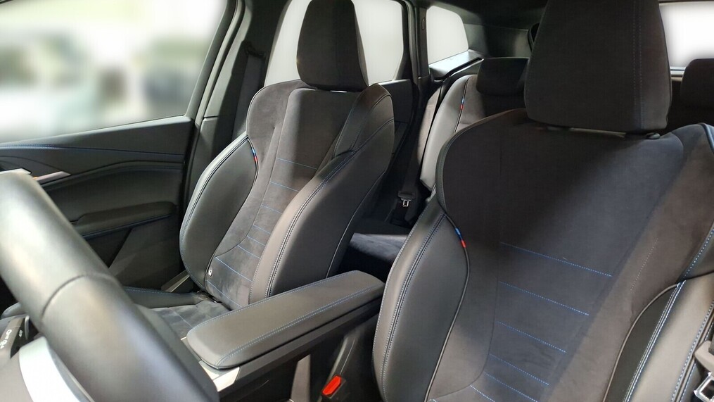 BMW Serii 2, 218