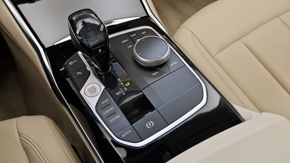 BMW Serii 3, 318