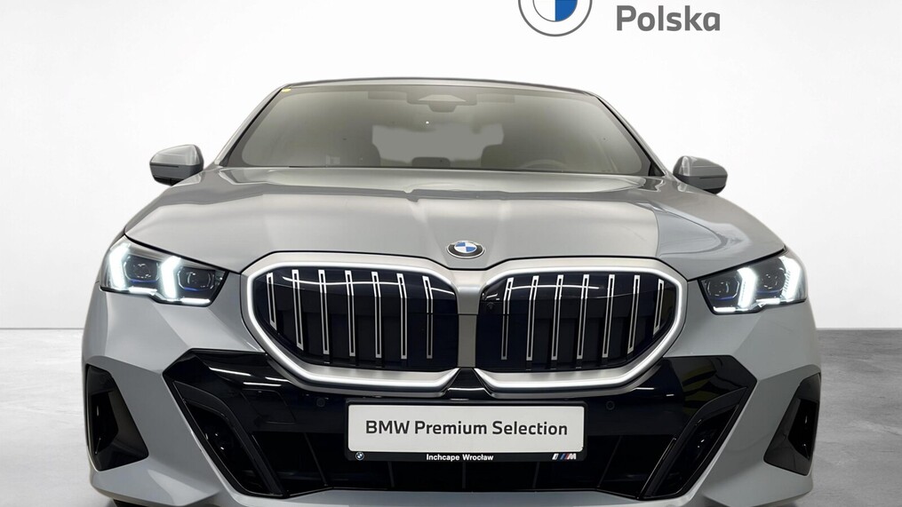 BMW Serii 5, 520