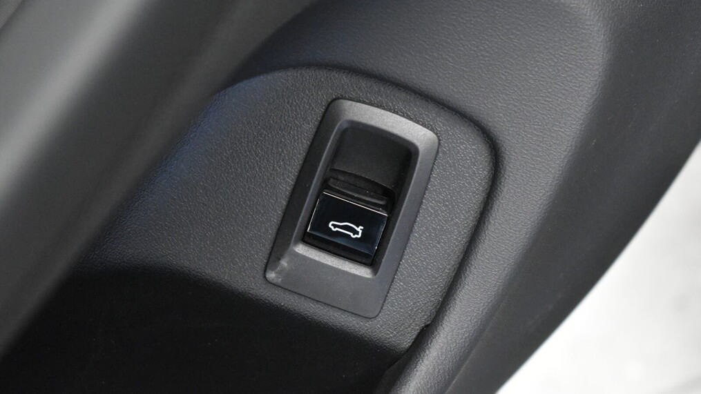 BMW Serii 5, 520