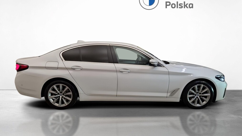 BMW Serii 5, 520
