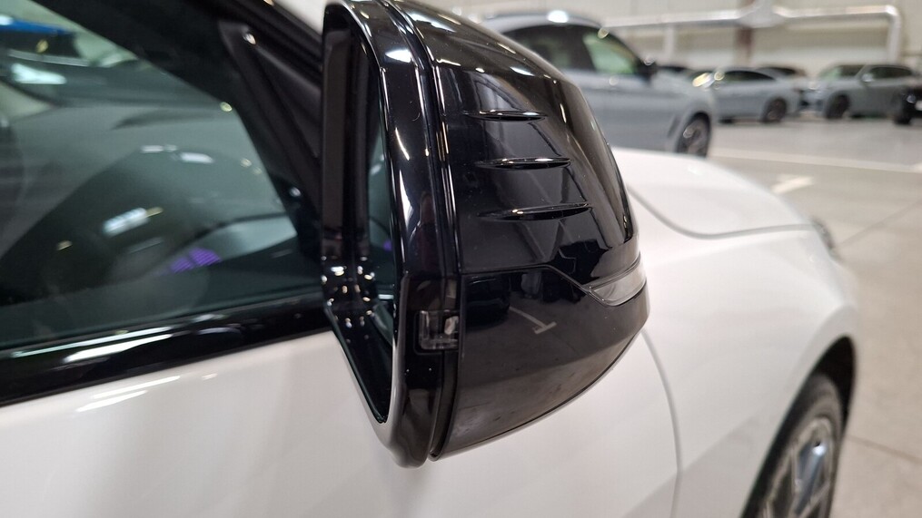 BMW Serii 2, 218