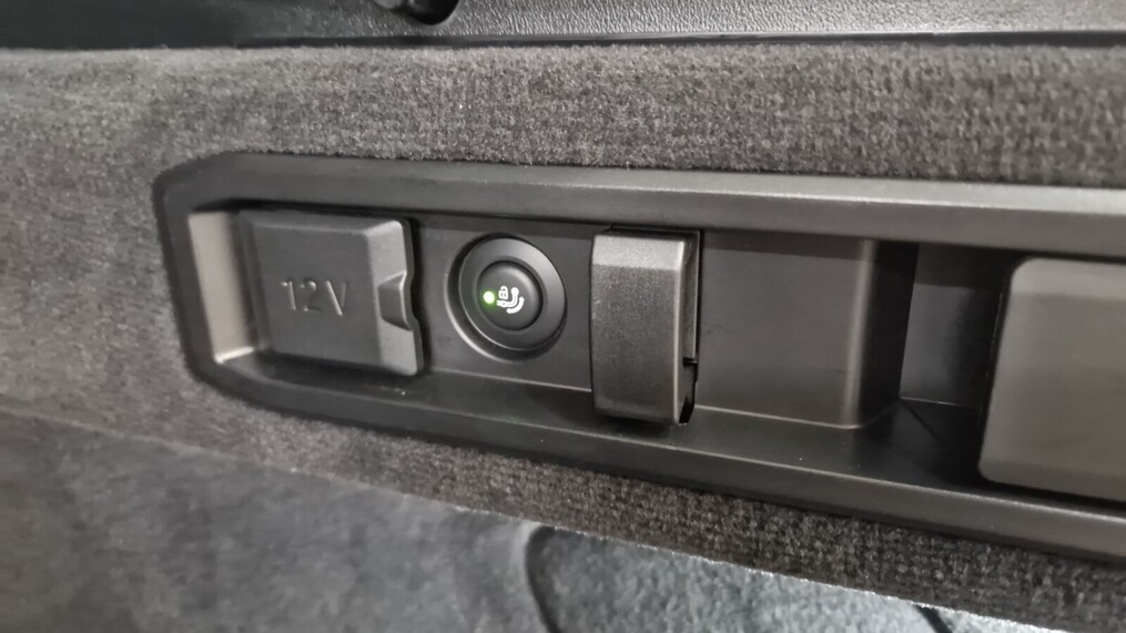 BMW Serii 5, 520