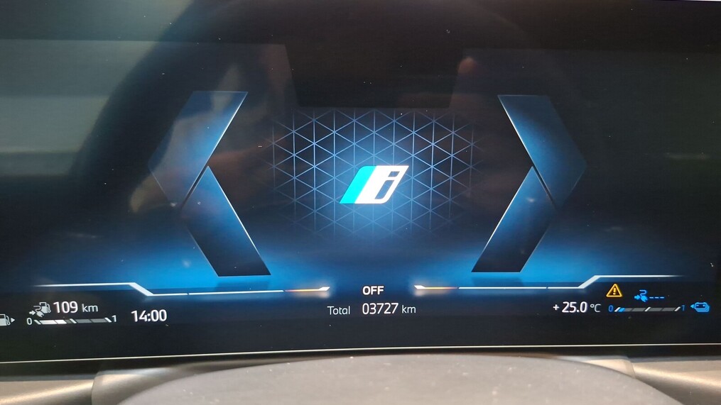 BMW Serii 3, 330