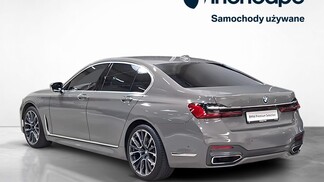 BMW Serii 7, 740