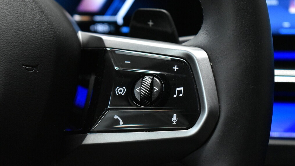 BMW Serii 5, 520