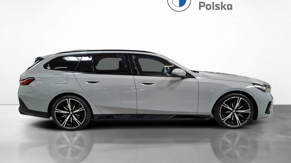 BMW Serii 5, 520