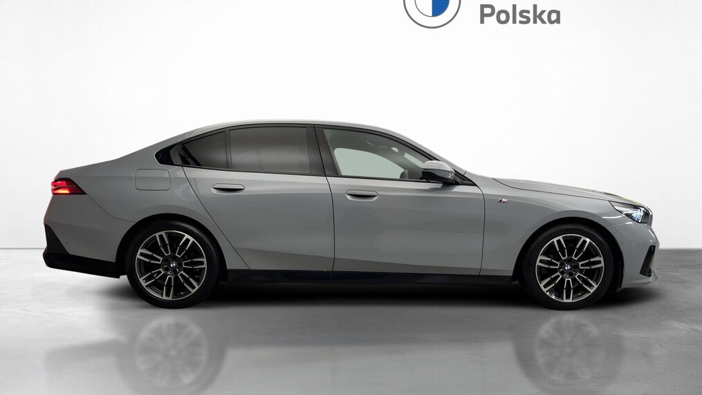 BMW Serii 5, 520