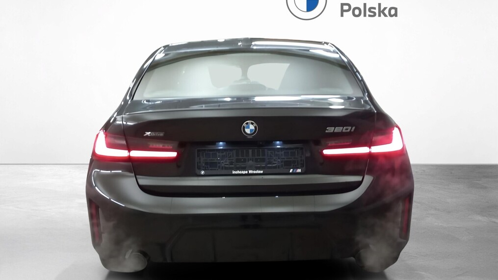 BMW Serii 3, 320