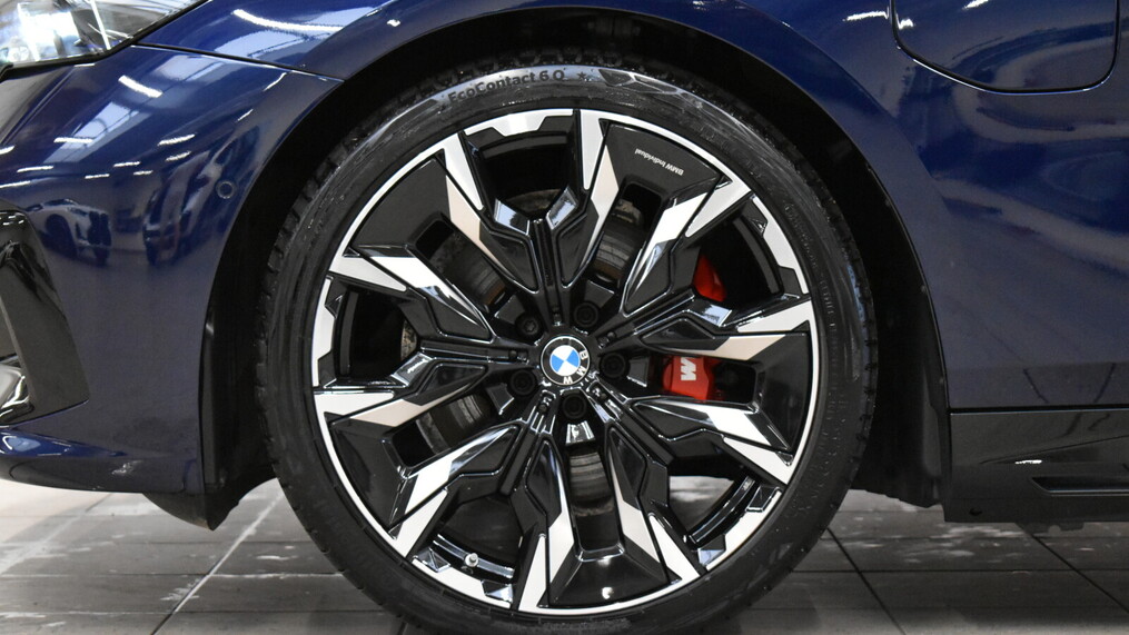 BMW Serii 5, 530