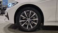 BMW Serii 3, 330