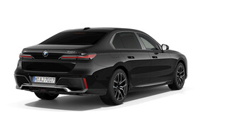 BMW Serii 7, 740