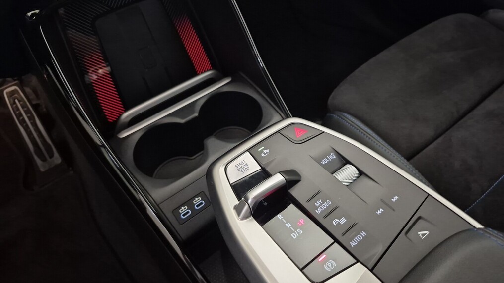 BMW Serii 2, 218