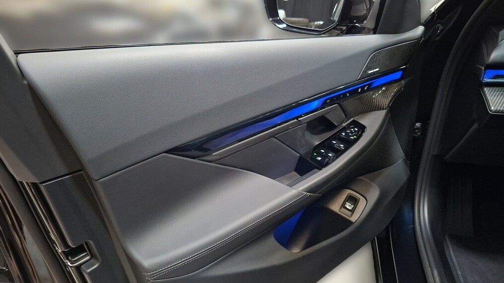 BMW Serii 5, 520