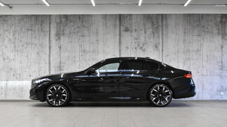 BMW Serii 5, 520