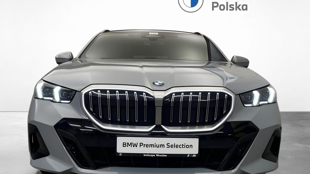 BMW Serii 5, 520