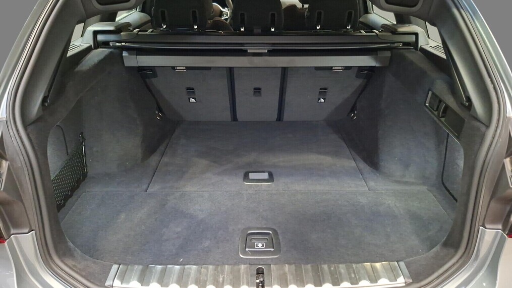 BMW Serii 3, 330