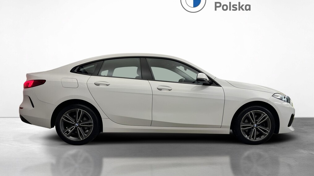 BMW Serii 2, 218