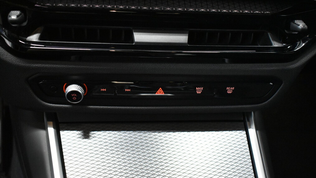 BMW Serii 3, 320