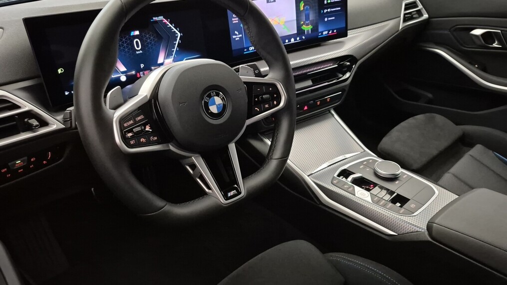 BMW Serii 3, 330