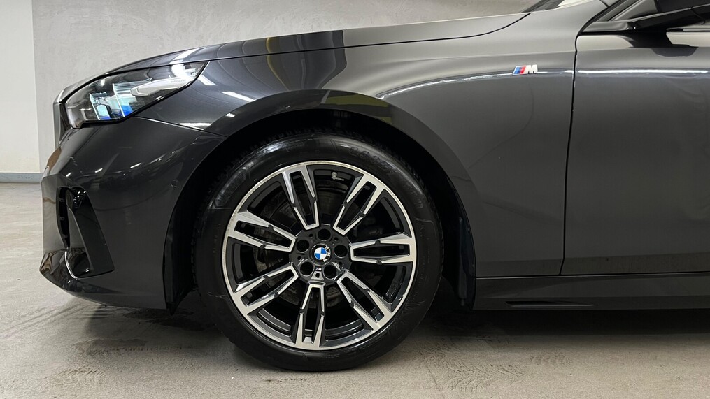 BMW Serii 5, 520