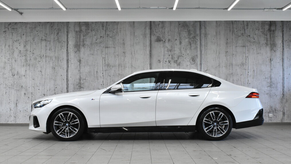 BMW Serii 5, 520