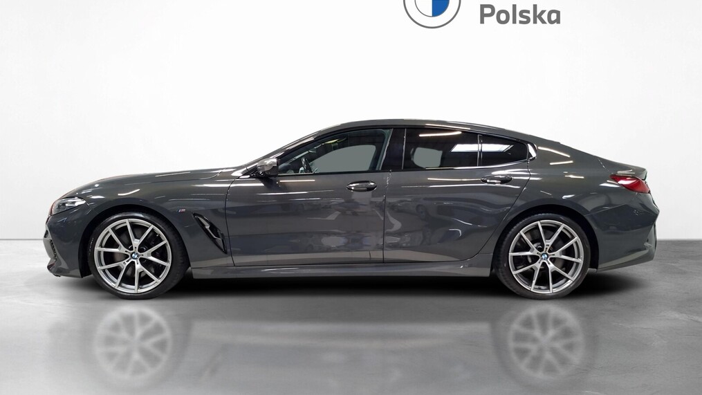 BMW Serii 8, 850