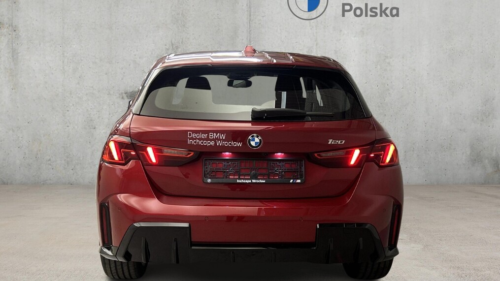 BMW Serii 1, 120