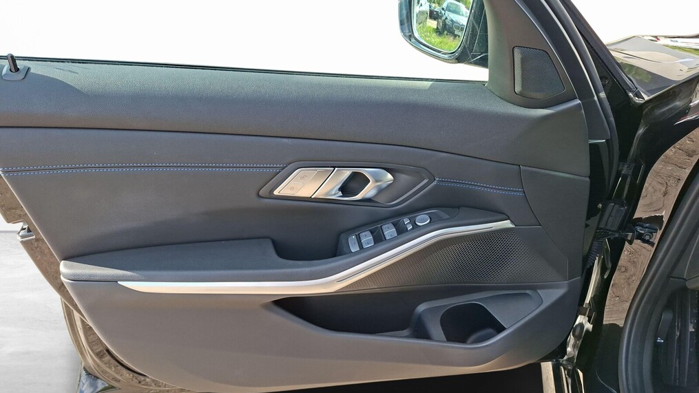 BMW Serii 3, 318