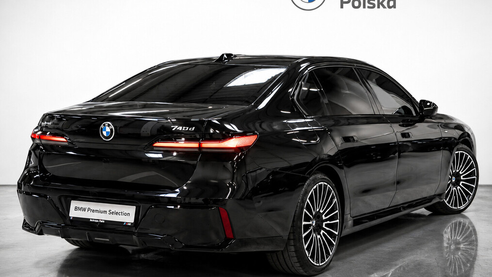 BMW Serii 7, 740