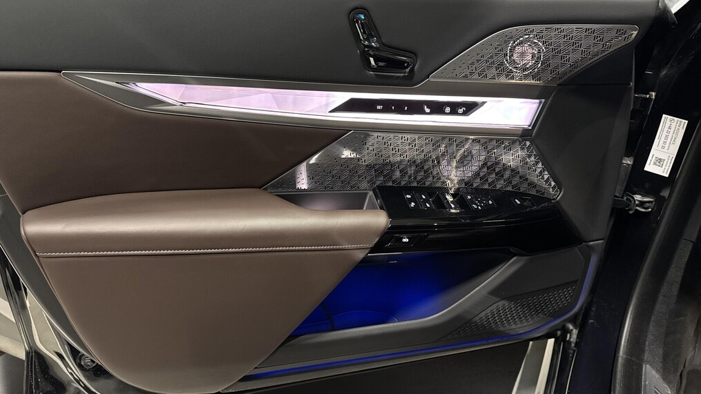 BMW Serii 7, i7